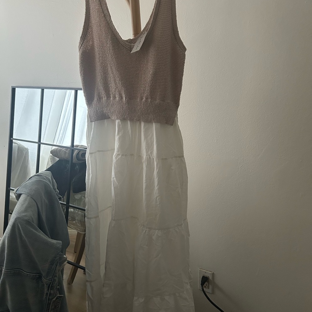 Elan Sleeveless Knit Top Maxi Dress in Tan and White